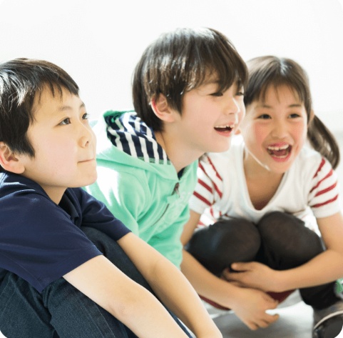 小学生コース（STEP1～6）の英語レッスンの様子